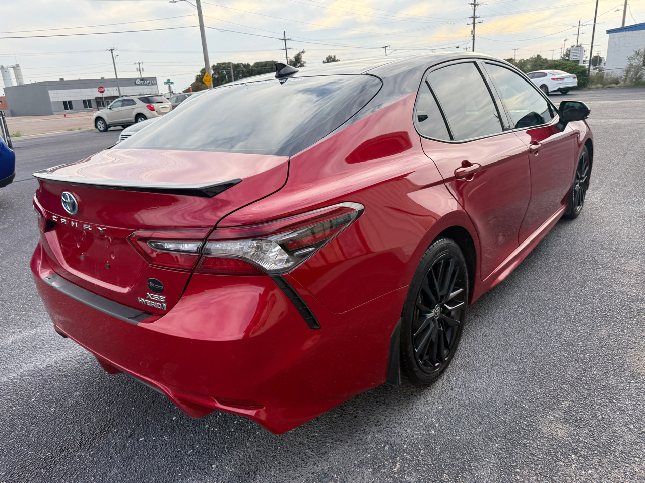 2022 Toyota Camry Hybrid XSE photo 4