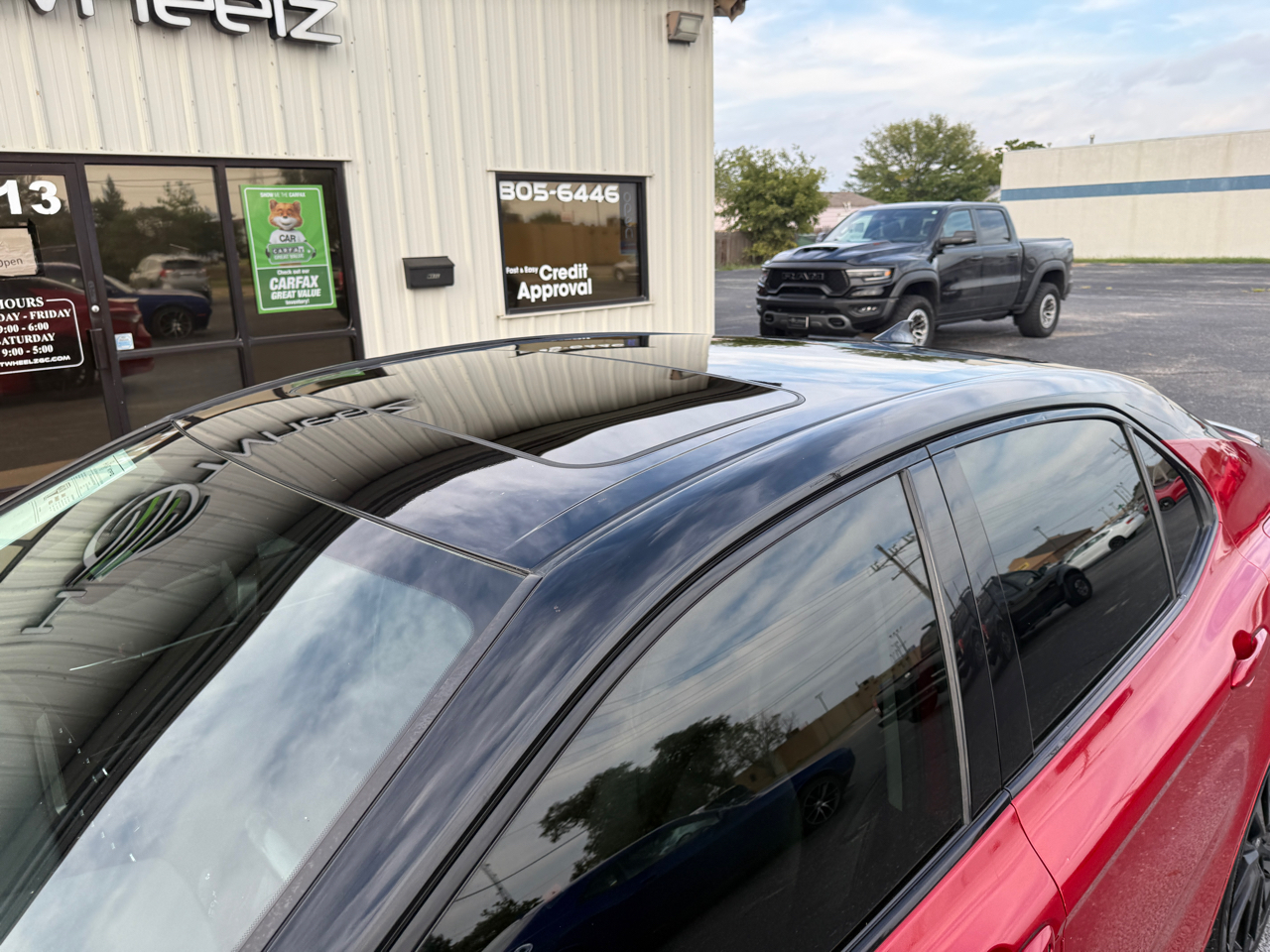 Toyota Camry Hybrid XSE CVT (Natl) 2022