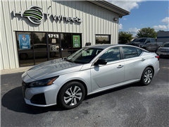 2024 Nissan Altima  2024 Nissan Altima