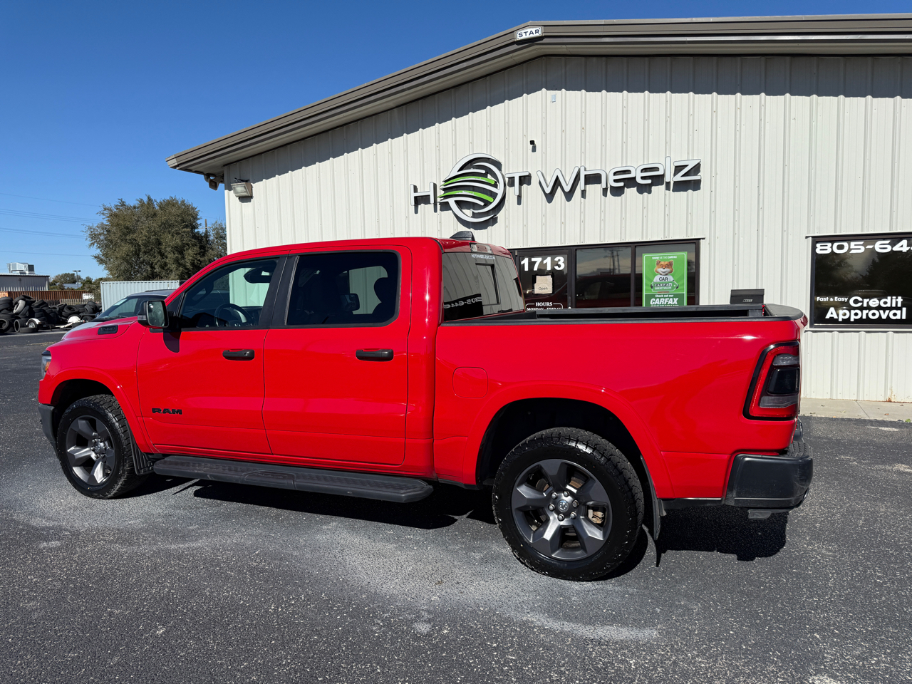 RAM 1500 Big Horn 4x4 Crew Cab 5'7" Box 2021