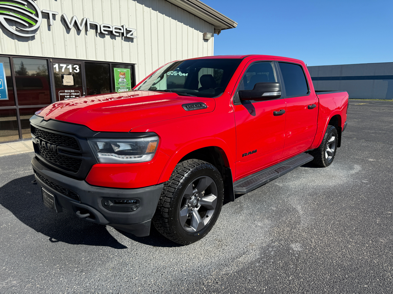 RAM 1500 Big Horn 4x4 Crew Cab 5'7" Box 2021