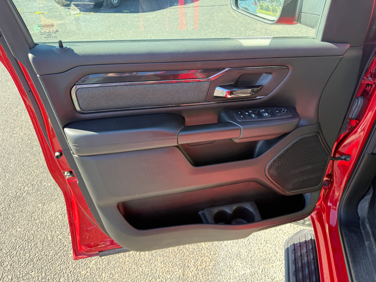 RAM 1500 Big Horn 4x4 Crew Cab 5'7" Box 2021