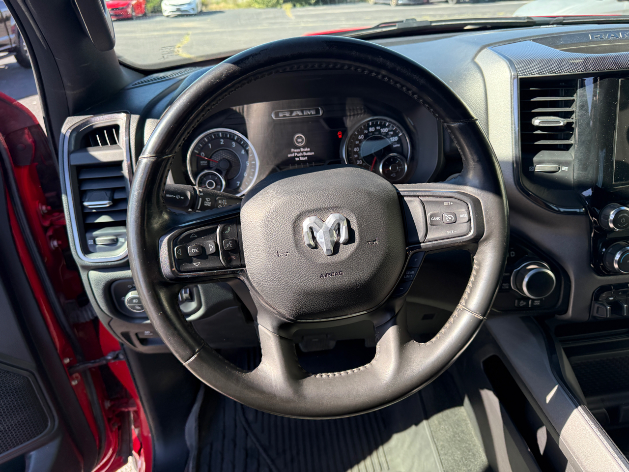 RAM 1500 Big Horn 4x4 Crew Cab 5'7" Box 2021