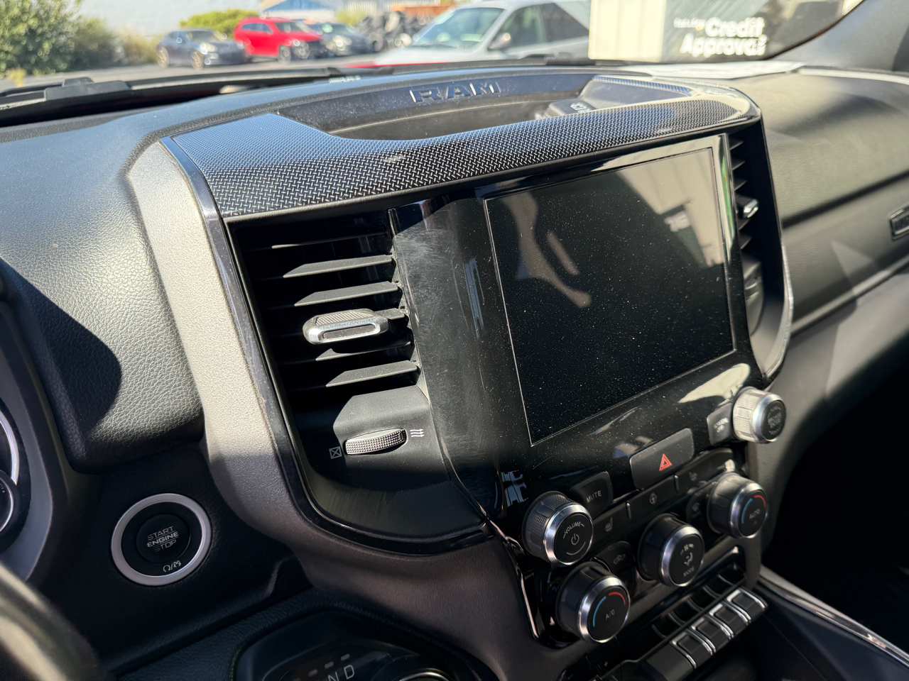 RAM 1500 Big Horn 4x4 Crew Cab 5'7" Box 2021