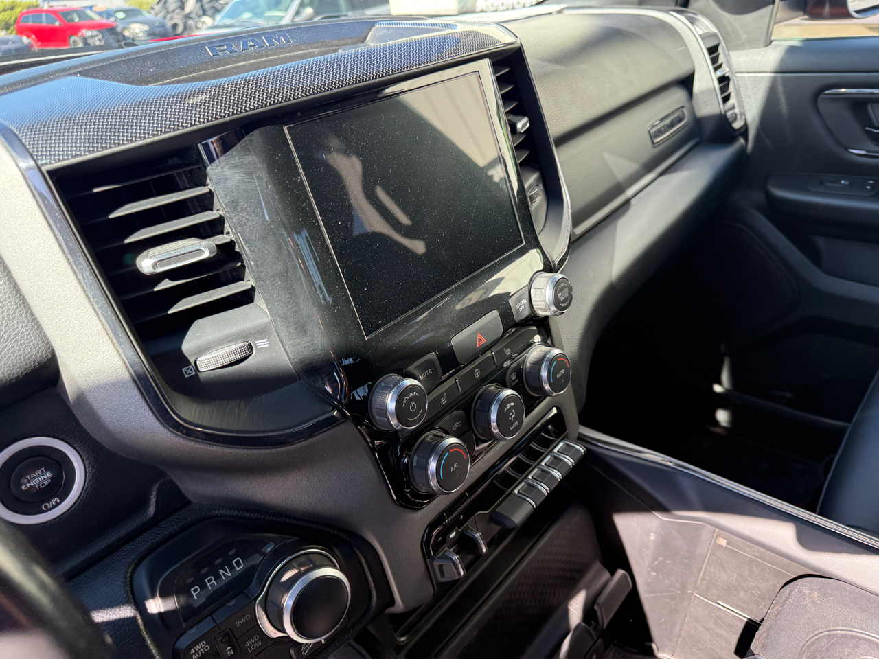 RAM 1500 Big Horn 4x4 Crew Cab 5'7" Box 2021