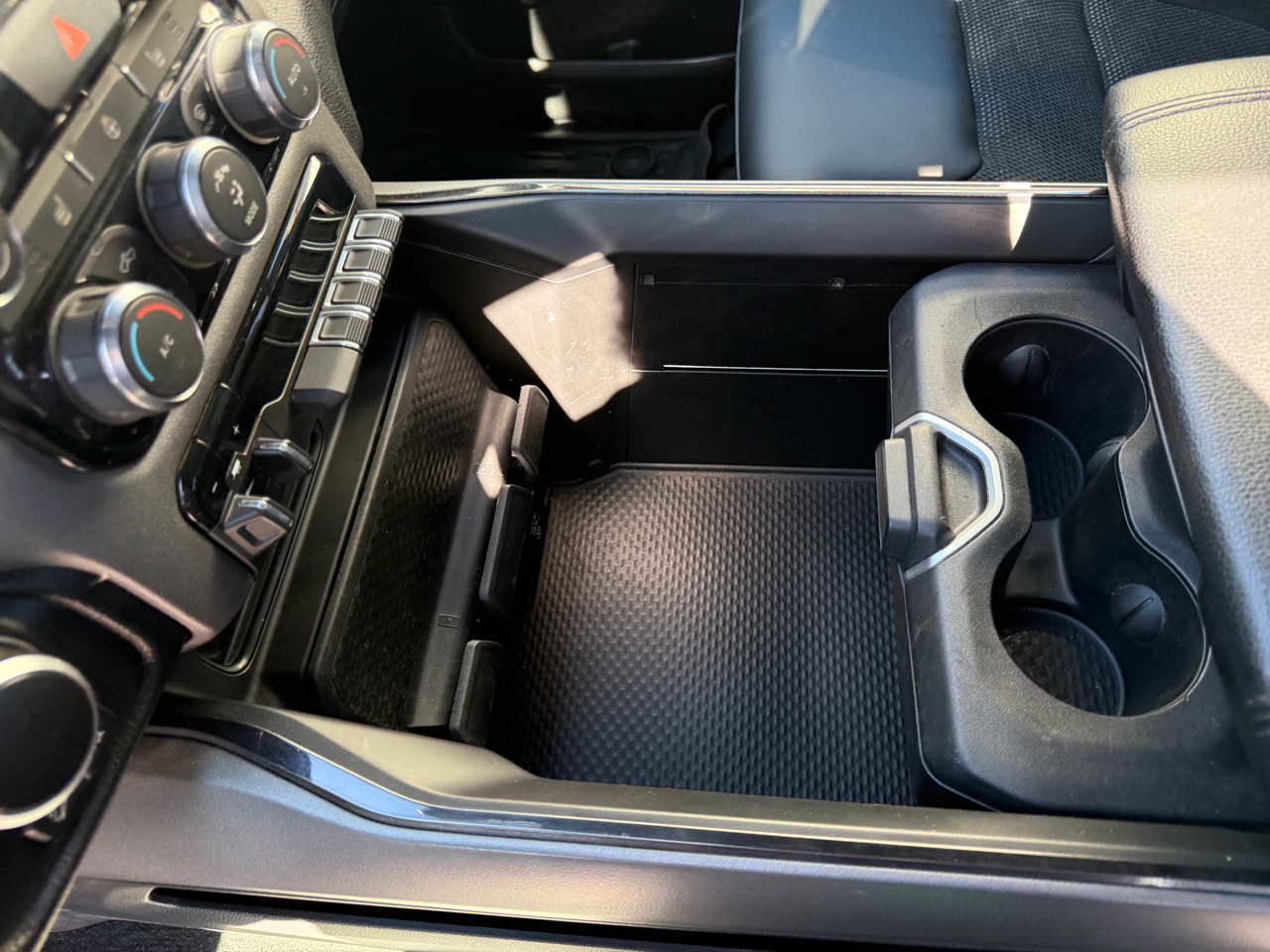 RAM 1500 Big Horn 4x4 Crew Cab 5'7" Box 2021