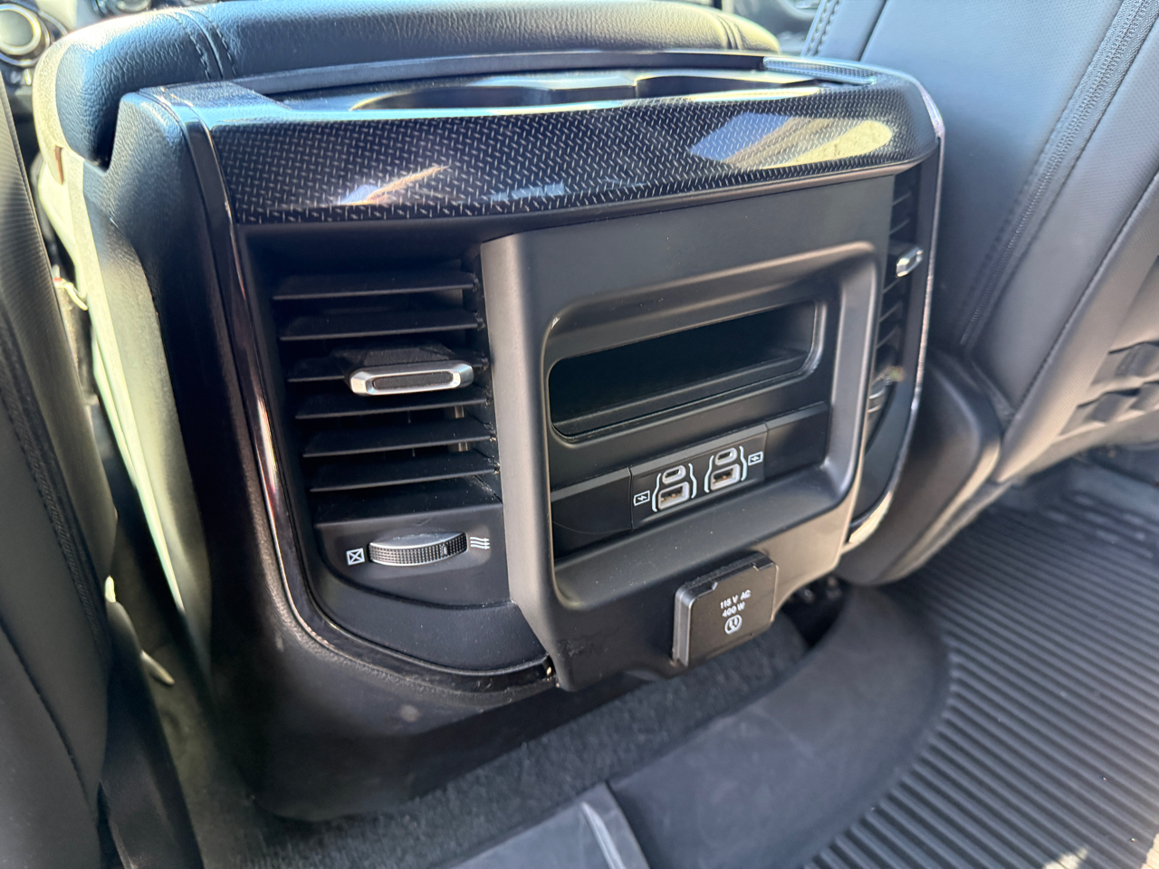 RAM 1500 Big Horn 4x4 Crew Cab 5'7" Box 2021