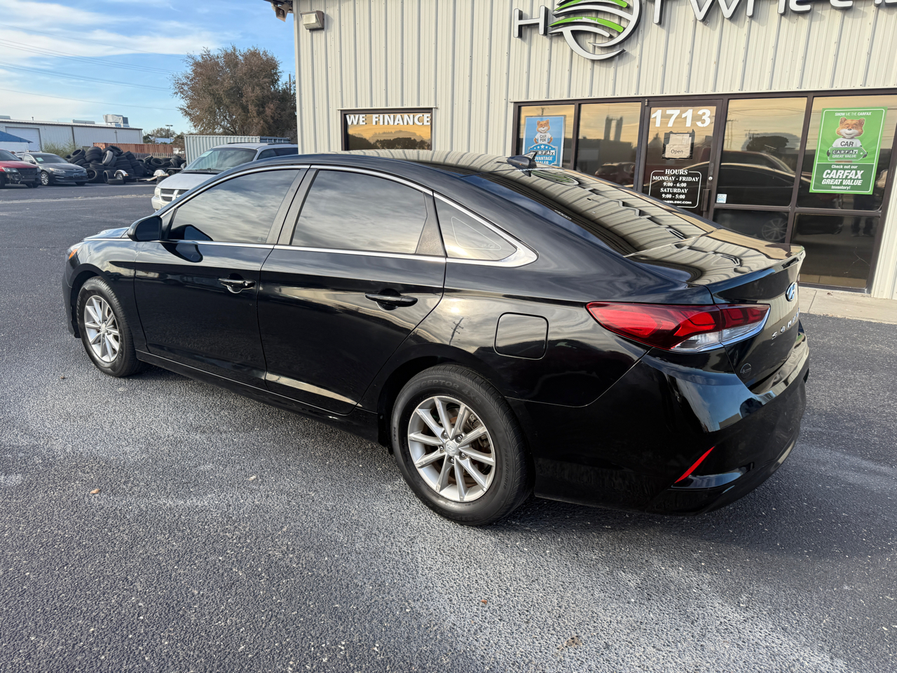 Hyundai Sonata SE 2.4L 2018