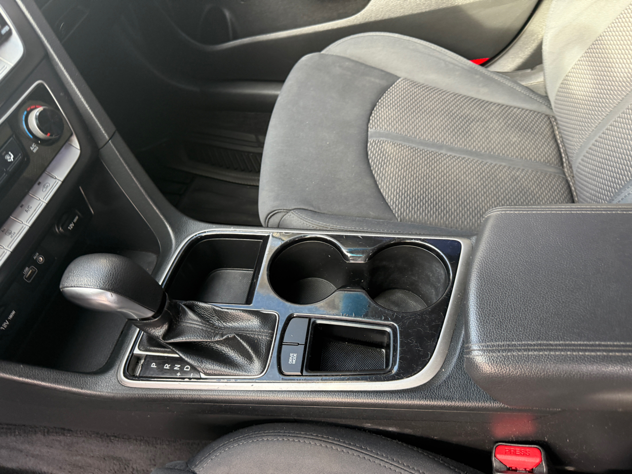 Hyundai Sonata SE 2.4L 2018