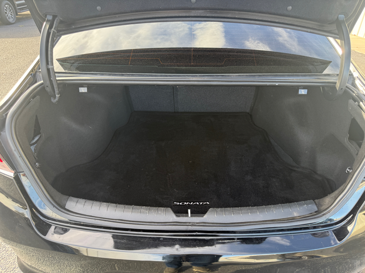 Hyundai Sonata SE 2.4L 2018