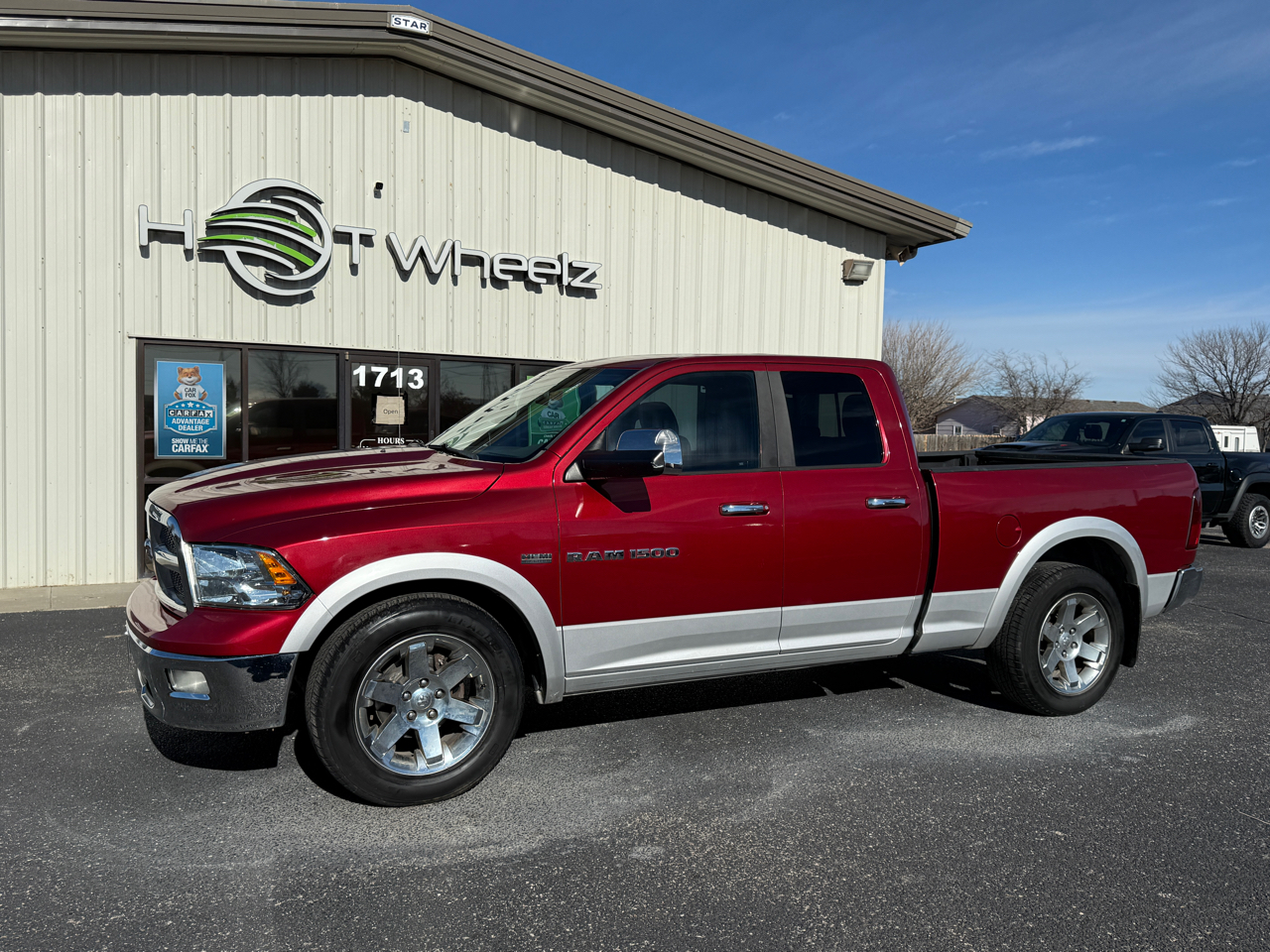 RAM 1500 2WD Quad Cab 140.5" Laramie 2012