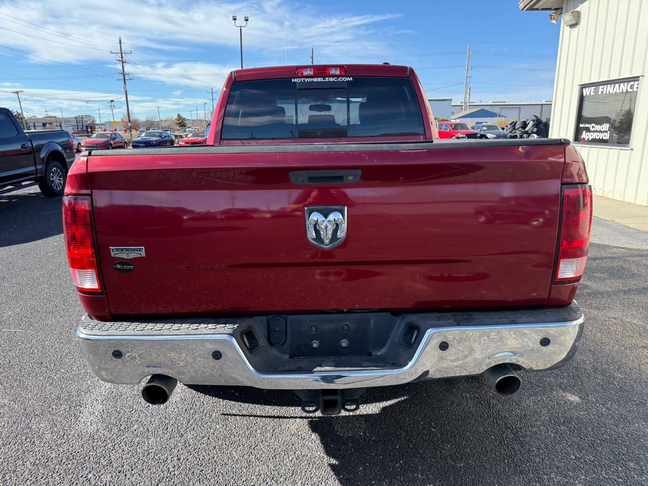 RAM 1500 2WD Quad Cab 140.5" Laramie 2012