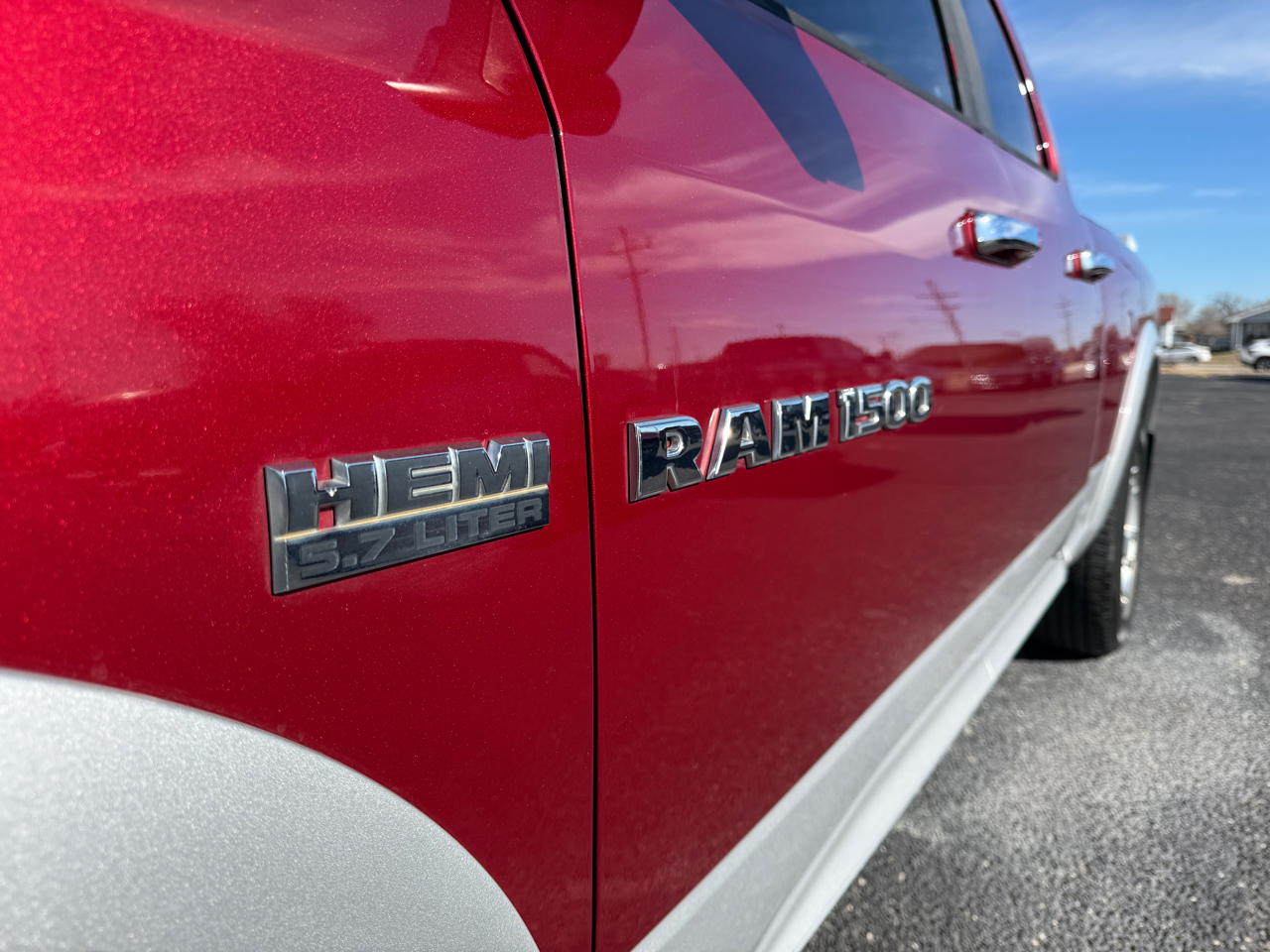 RAM 1500 2WD Quad Cab 140.5" Laramie 2012