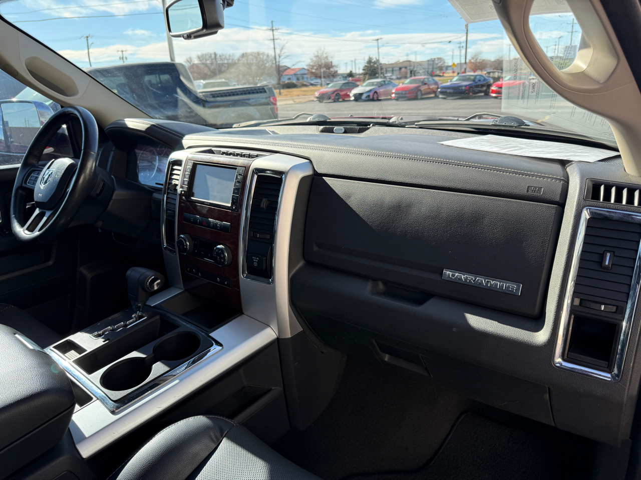 RAM 1500 2WD Quad Cab 140.5" Laramie 2012