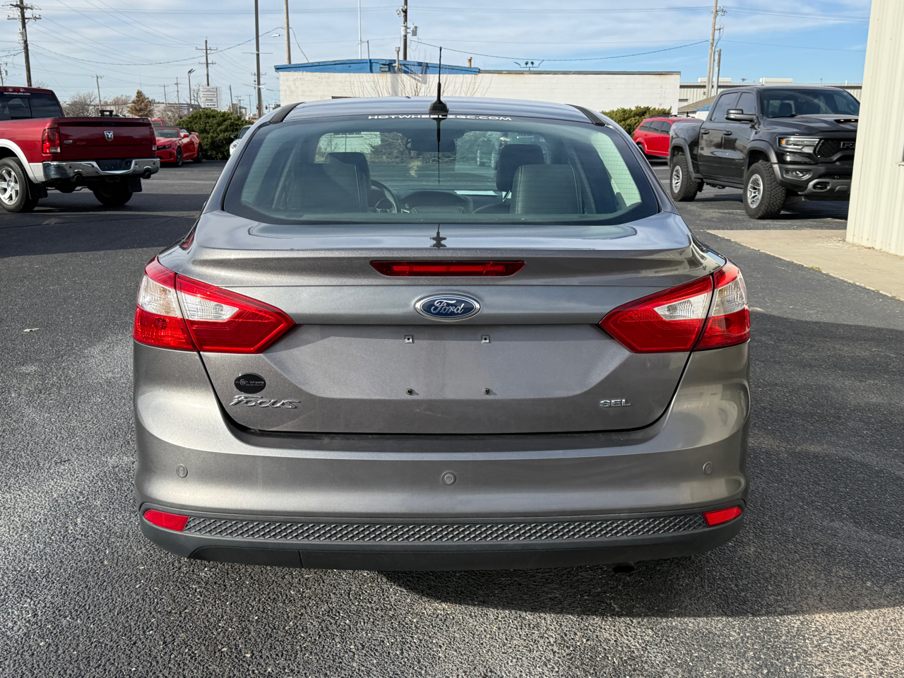 Ford Focus 4dr Sdn SEL 2012