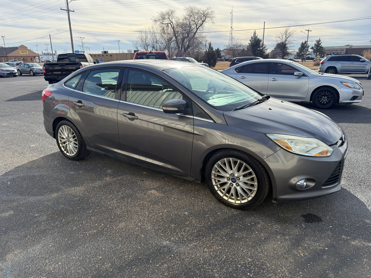 Ford Focus 4dr Sdn SEL 2012