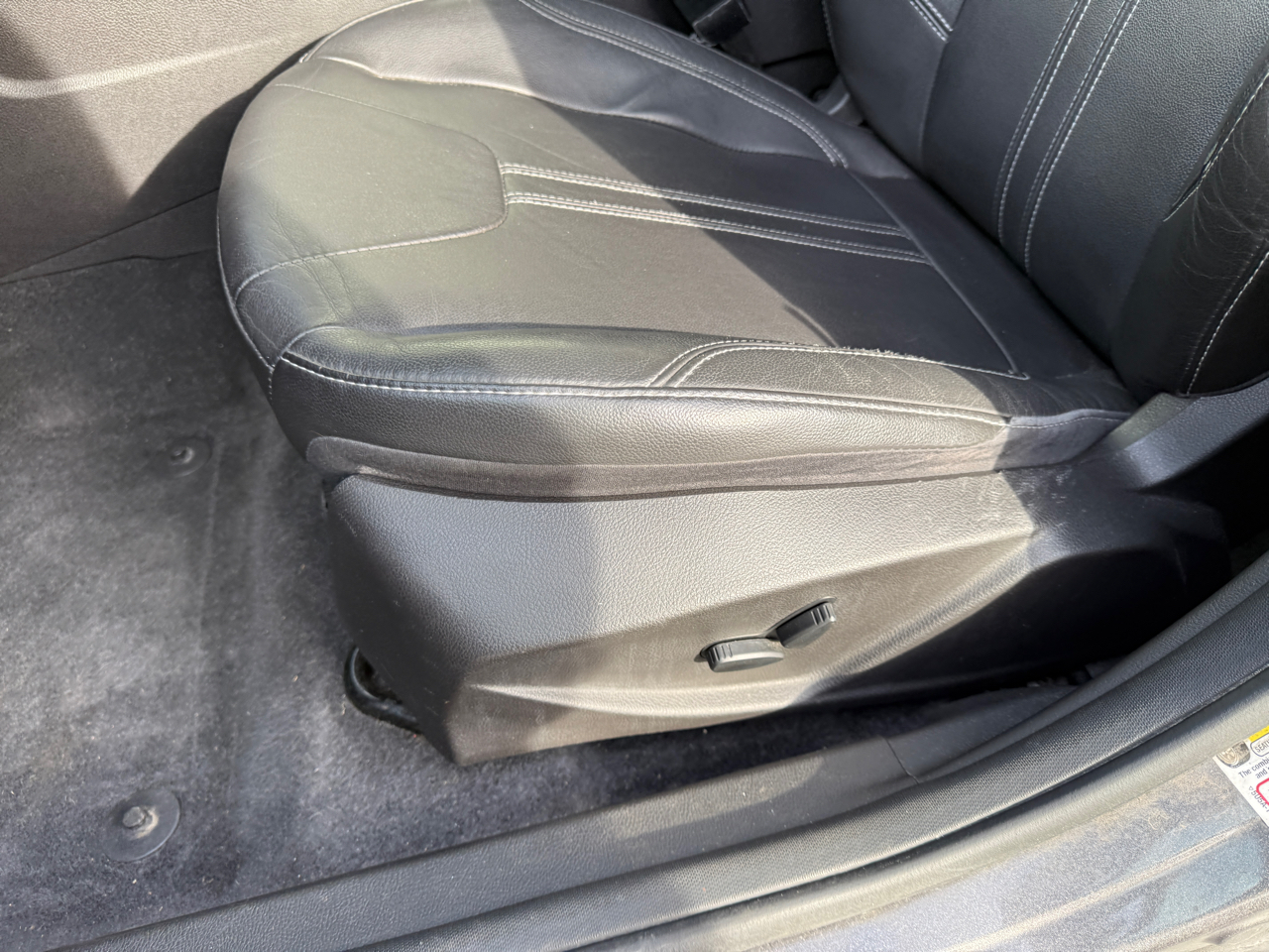 Ford Focus 4dr Sdn SEL 2012