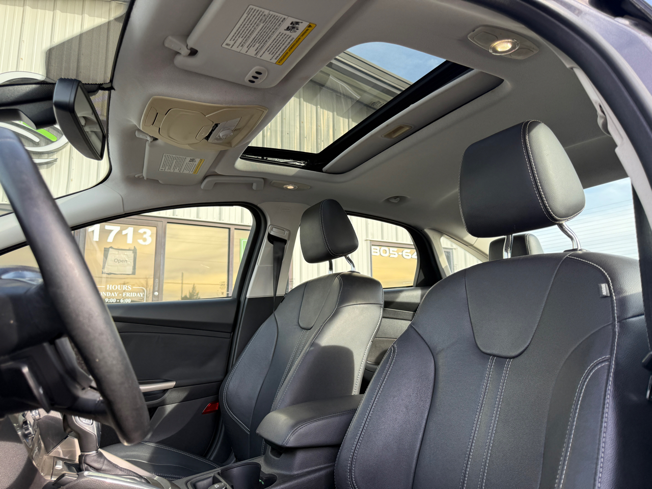 Ford Focus 4dr Sdn SEL 2012