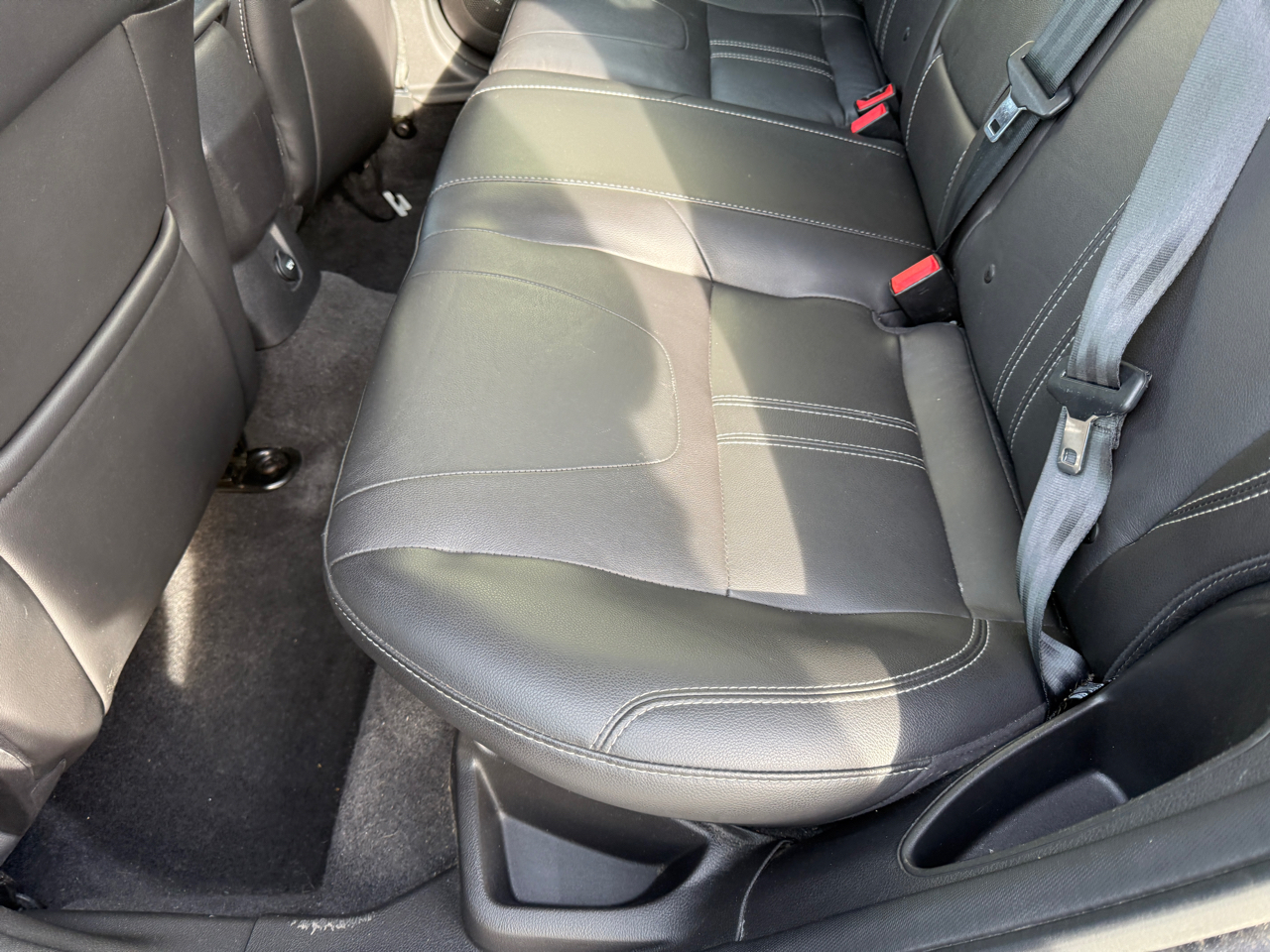 Ford Focus 4dr Sdn SEL 2012