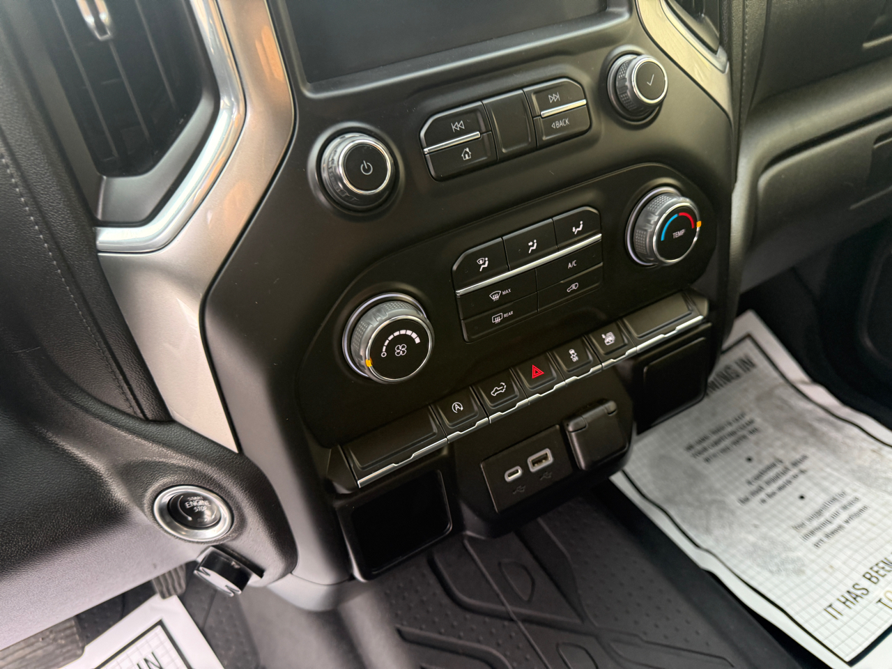 Chevrolet Silverado 1500 4WD Crew Cab 147" RST 2020