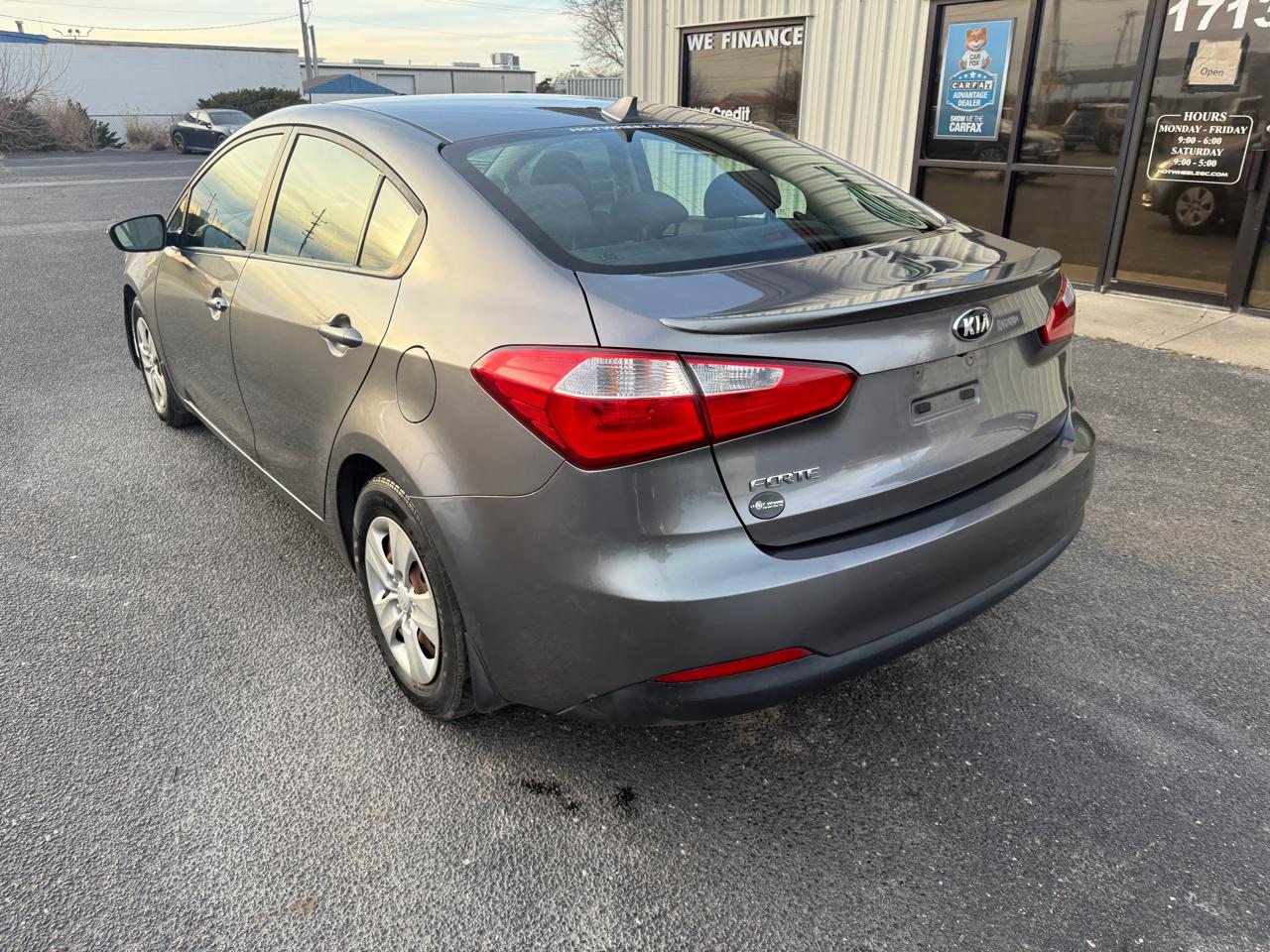 Kia Forte 4dr Sdn Auto LX 2016
