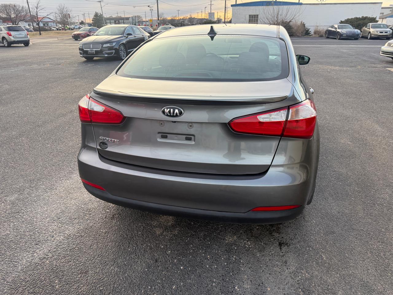 Kia Forte 4dr Sdn Auto LX 2016