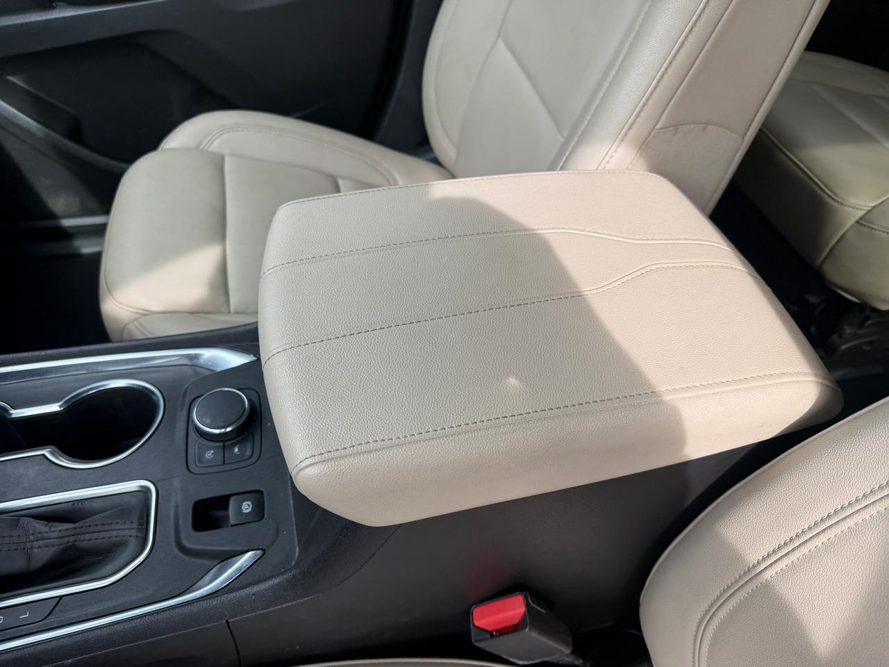 Chevrolet Traverse FWD 4dr LT Leather 2022