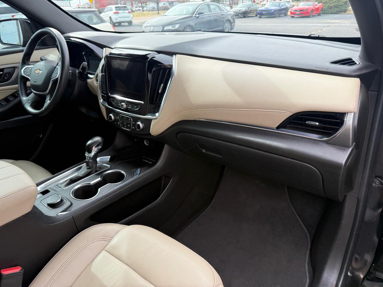 Chevrolet Traverse FWD 4dr LT Leather 2022