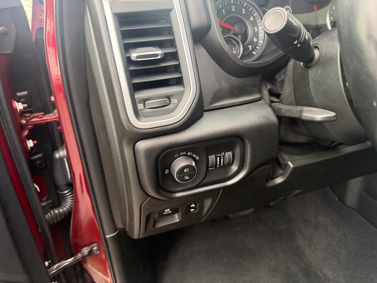 RAM 1500 Big Horn/Lone Star 4x4 Crew Cab 6'4" Box 2019