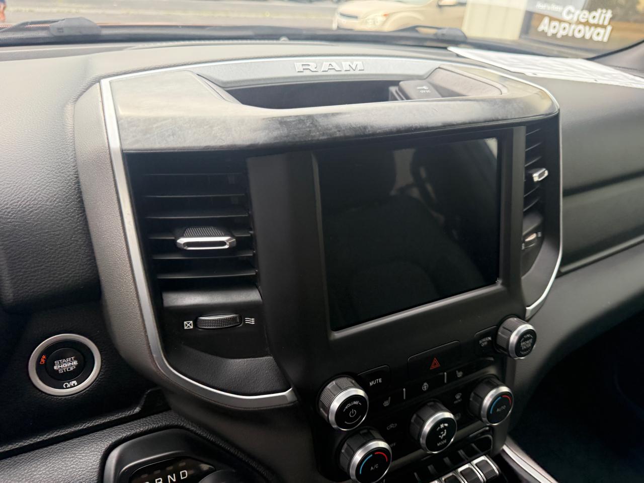 RAM 1500 Big Horn/Lone Star 4x4 Crew Cab 6'4" Box 2019