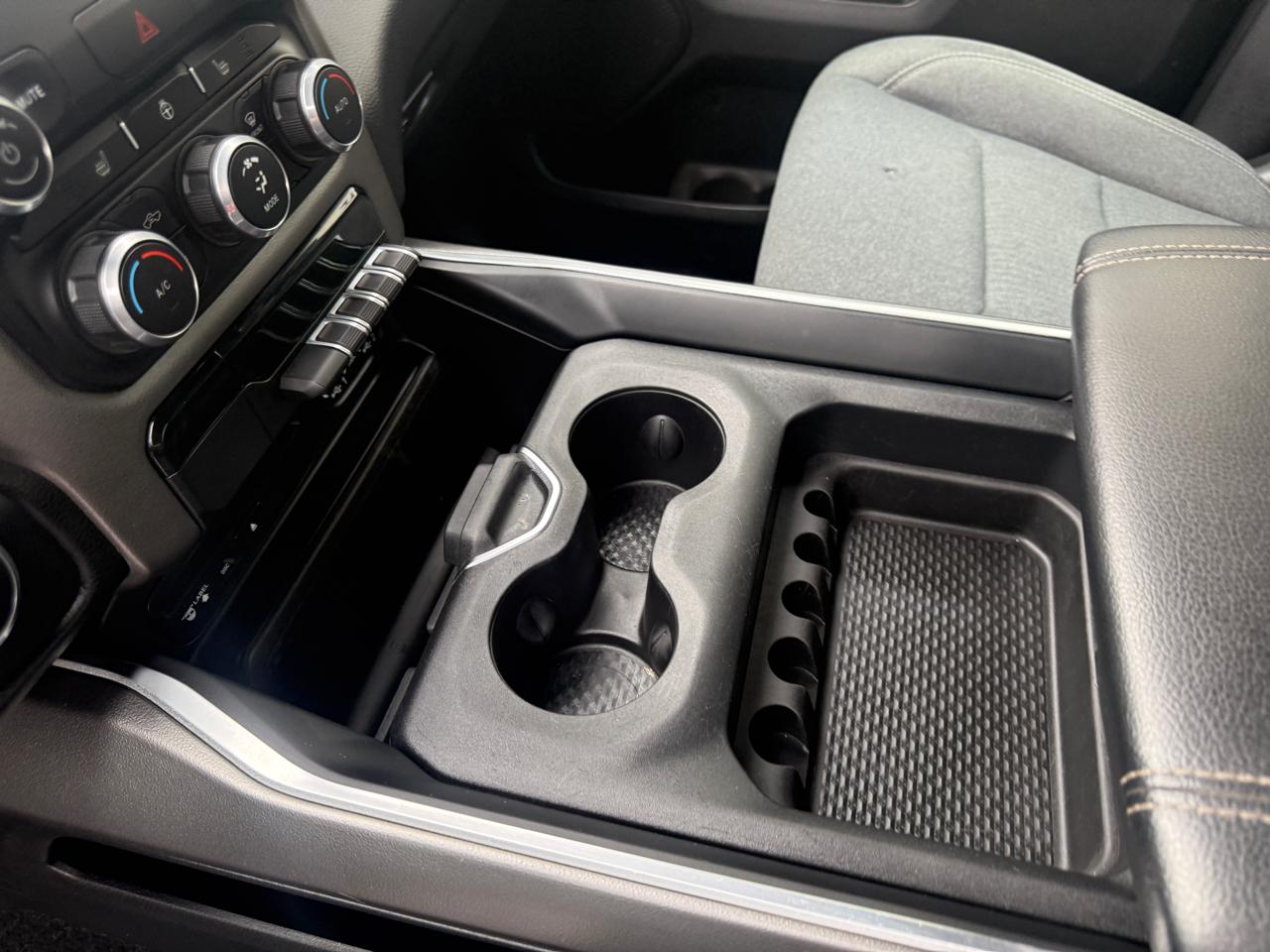 RAM 1500 Big Horn/Lone Star 4x4 Crew Cab 6'4" Box 2019