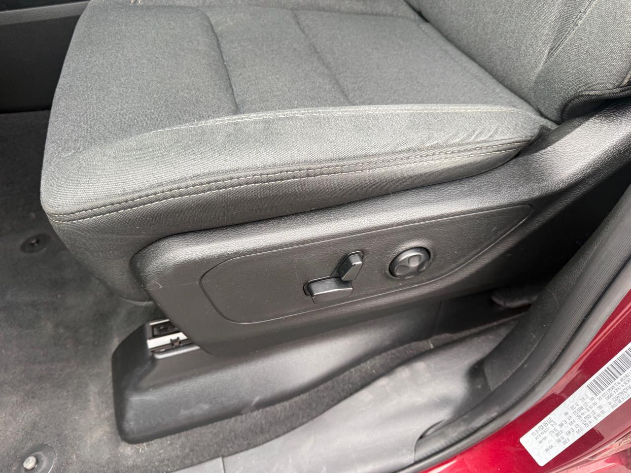 RAM 1500 Big Horn/Lone Star 4x4 Crew Cab 6'4" Box 2019