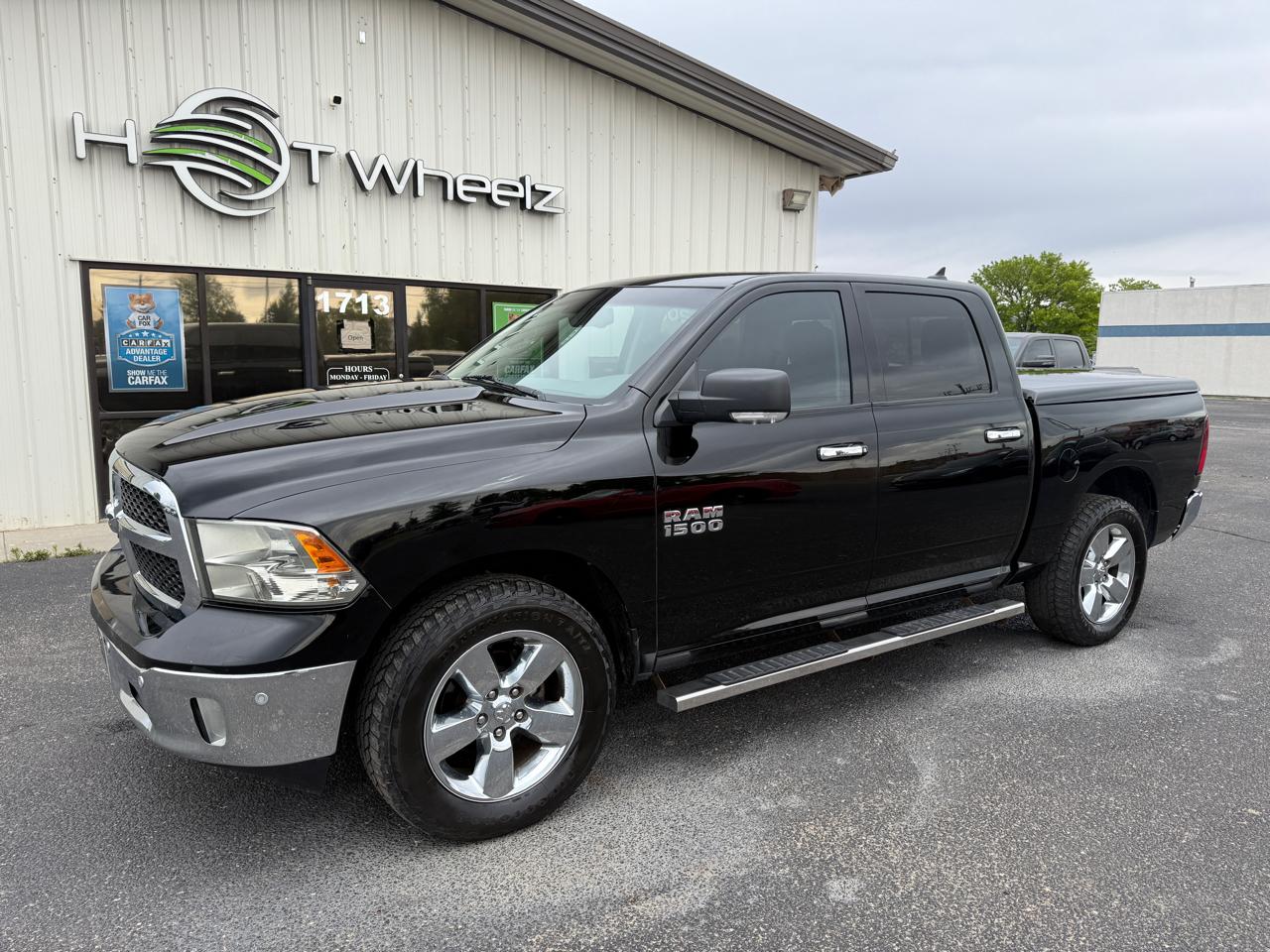 RAM 1500 4WD Crew Cab 140.5" Big Horn 2014
