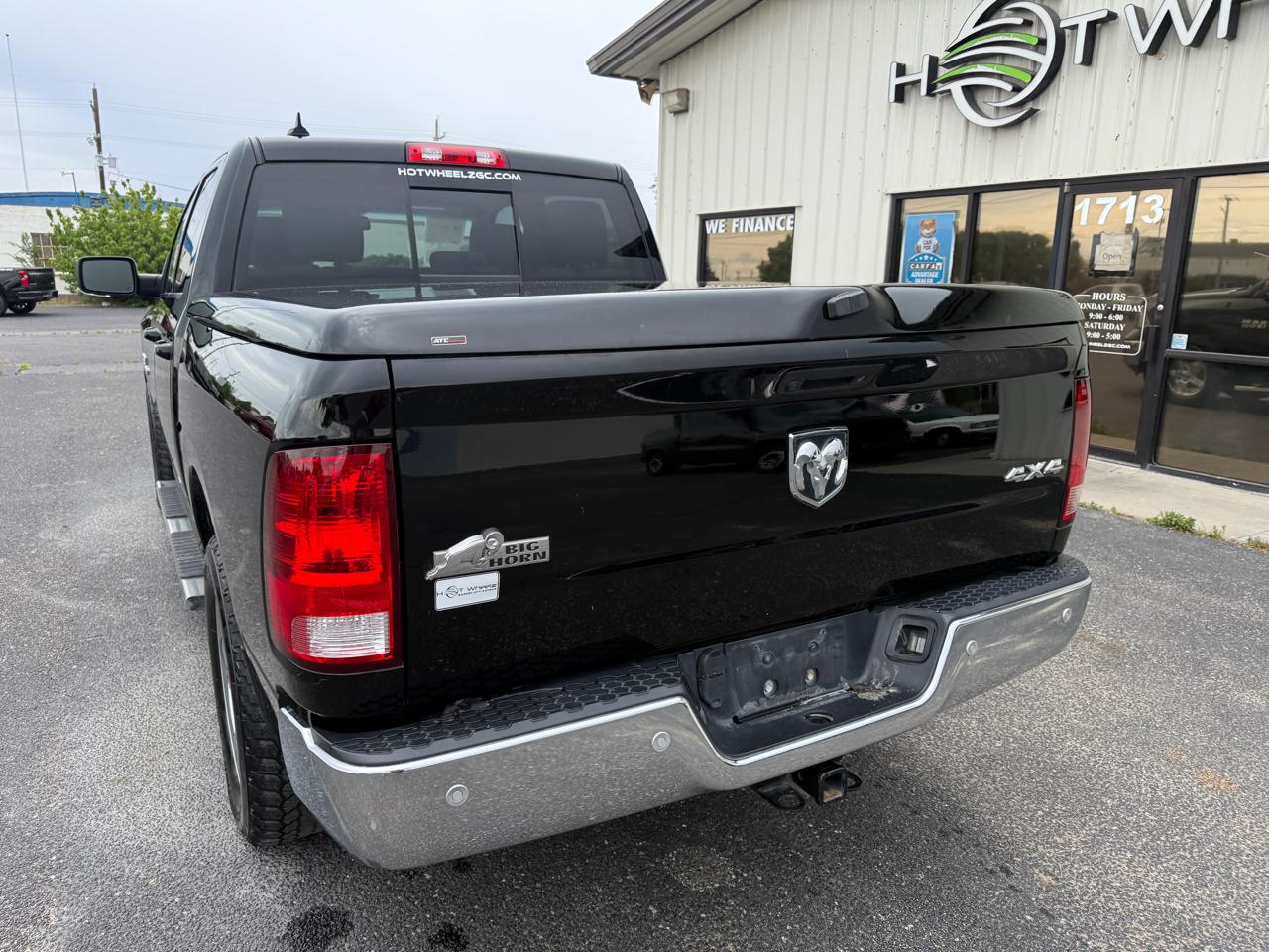 RAM 1500 4WD Crew Cab 140.5" Big Horn 2014