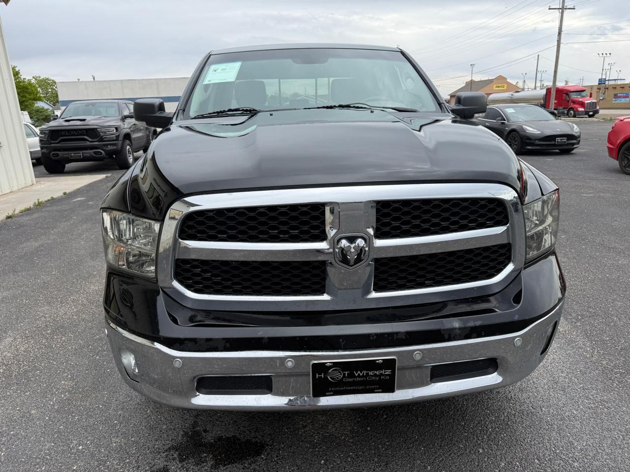 RAM 1500 4WD Crew Cab 140.5" Big Horn 2014
