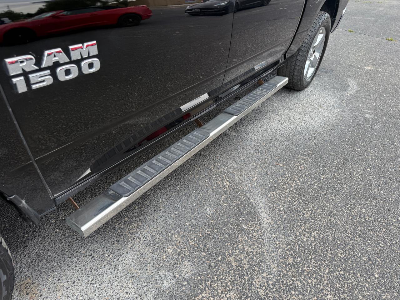 RAM 1500 4WD Crew Cab 140.5" Big Horn 2014