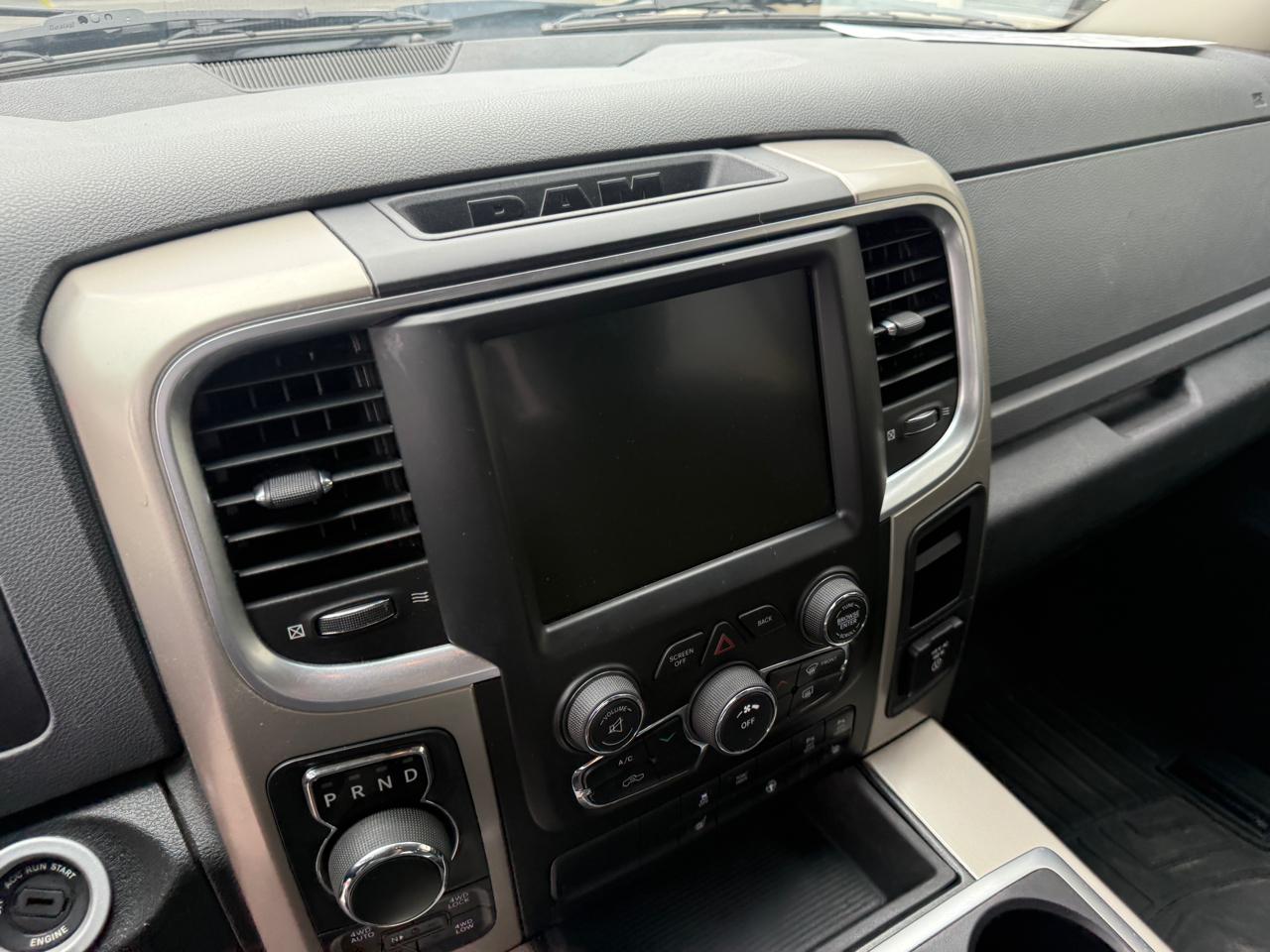 RAM 1500 4WD Crew Cab 140.5" Big Horn 2014