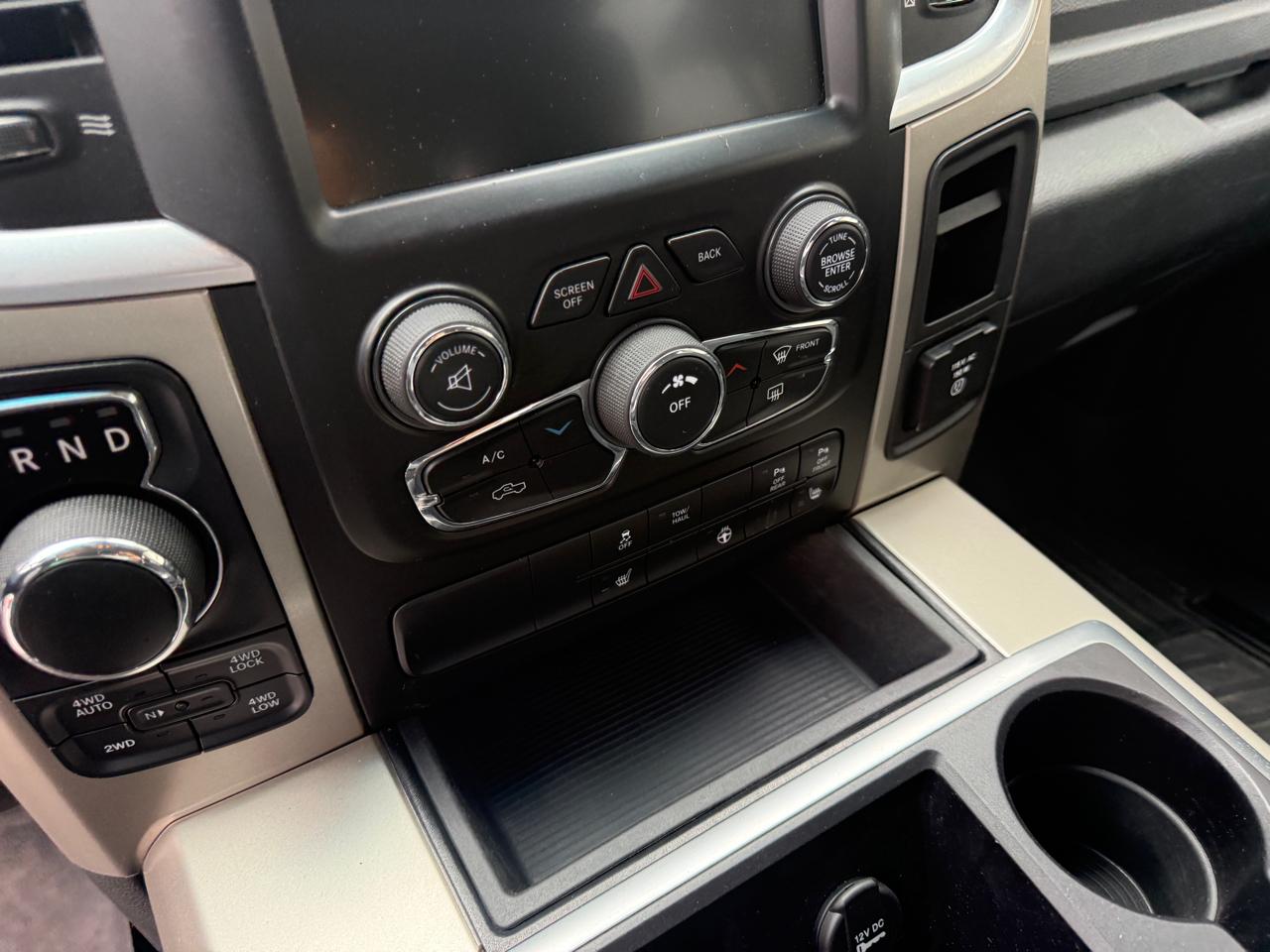 RAM 1500 4WD Crew Cab 140.5" Big Horn 2014