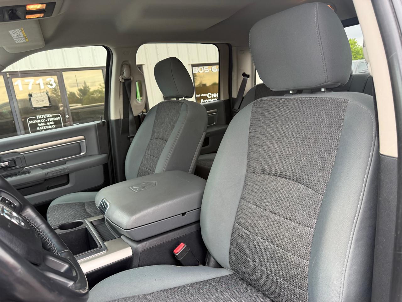 RAM 1500 4WD Crew Cab 140.5" Big Horn 2014