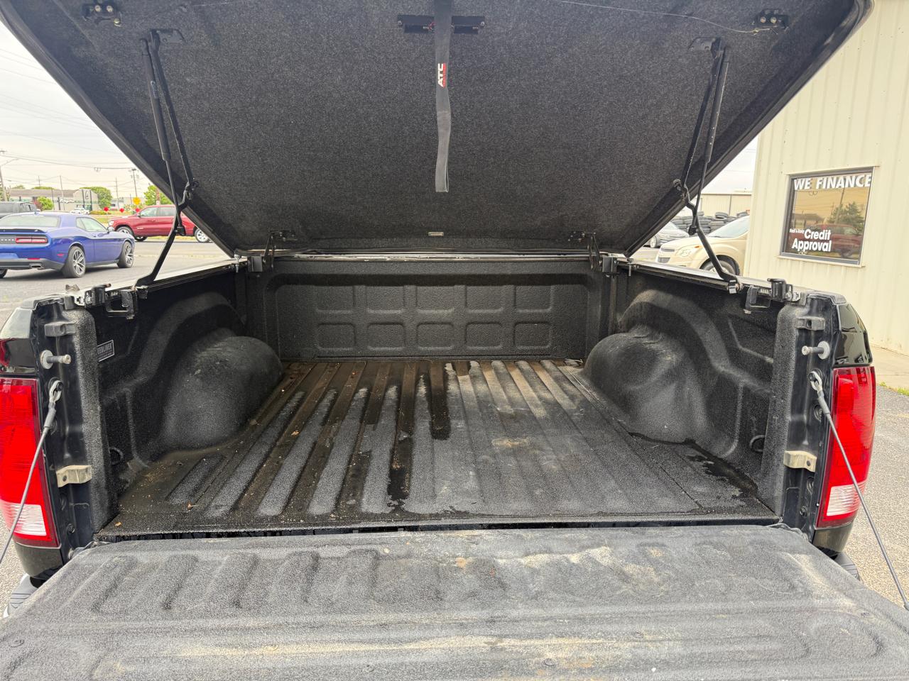 RAM 1500 4WD Crew Cab 140.5" Big Horn 2014