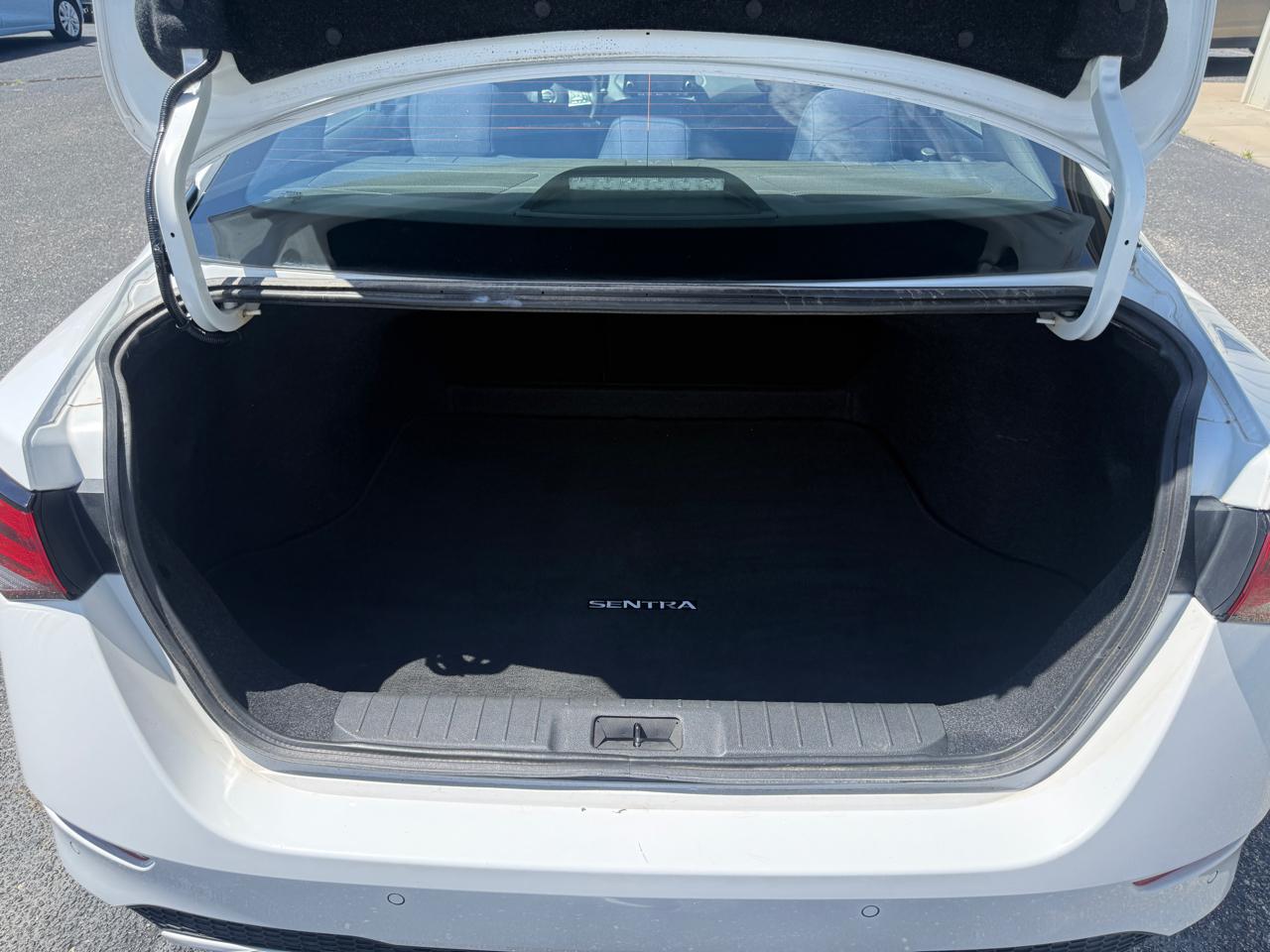 Nissan Sentra S CVT 2022
