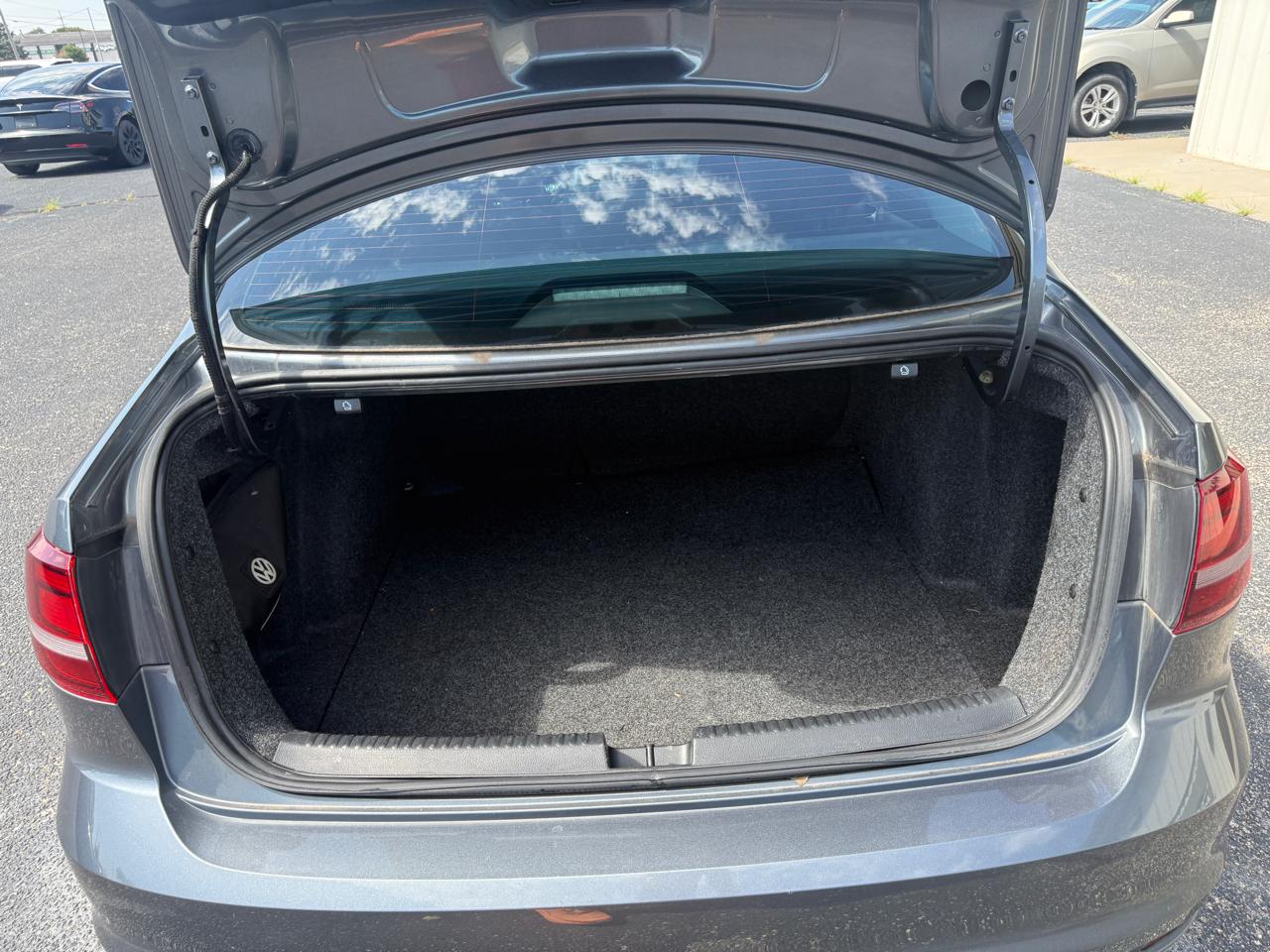 Volkswagen Jetta Sedan 4dr Man 1.4T S 2016