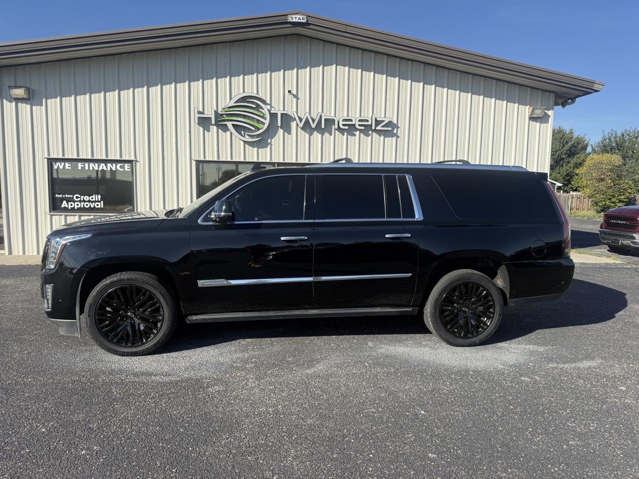 Cadillac Escalade ESV 4WD 4dr Premium Luxury 2017