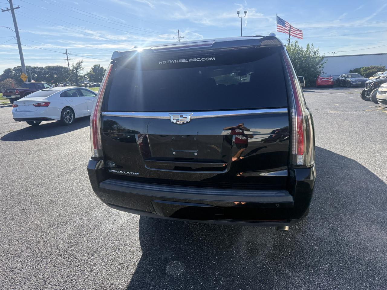 Cadillac Escalade ESV 4WD 4dr Premium Luxury 2017
