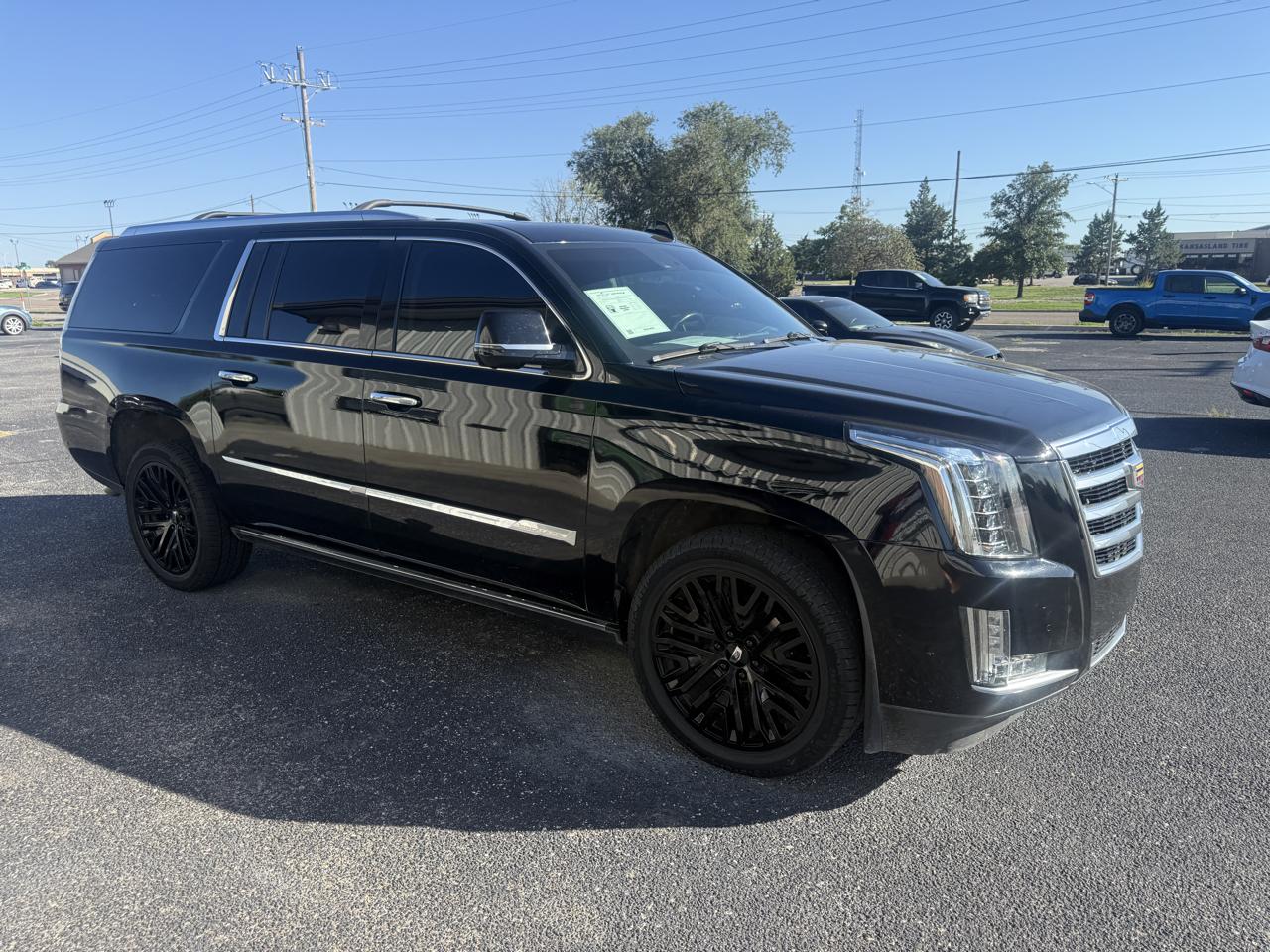Cadillac Escalade ESV 4WD 4dr Premium Luxury 2017