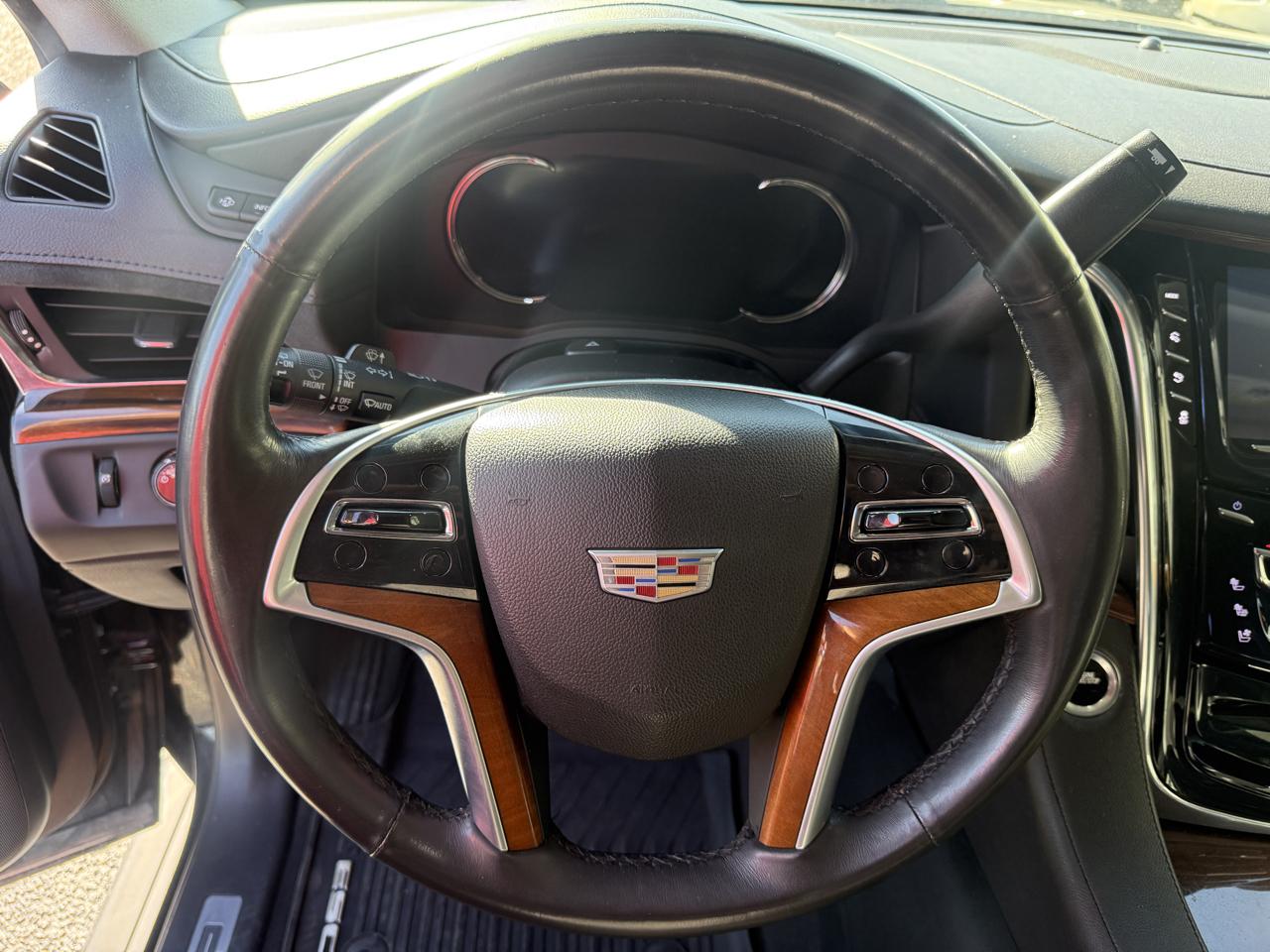 Cadillac Escalade ESV 4WD 4dr Premium Luxury 2017
