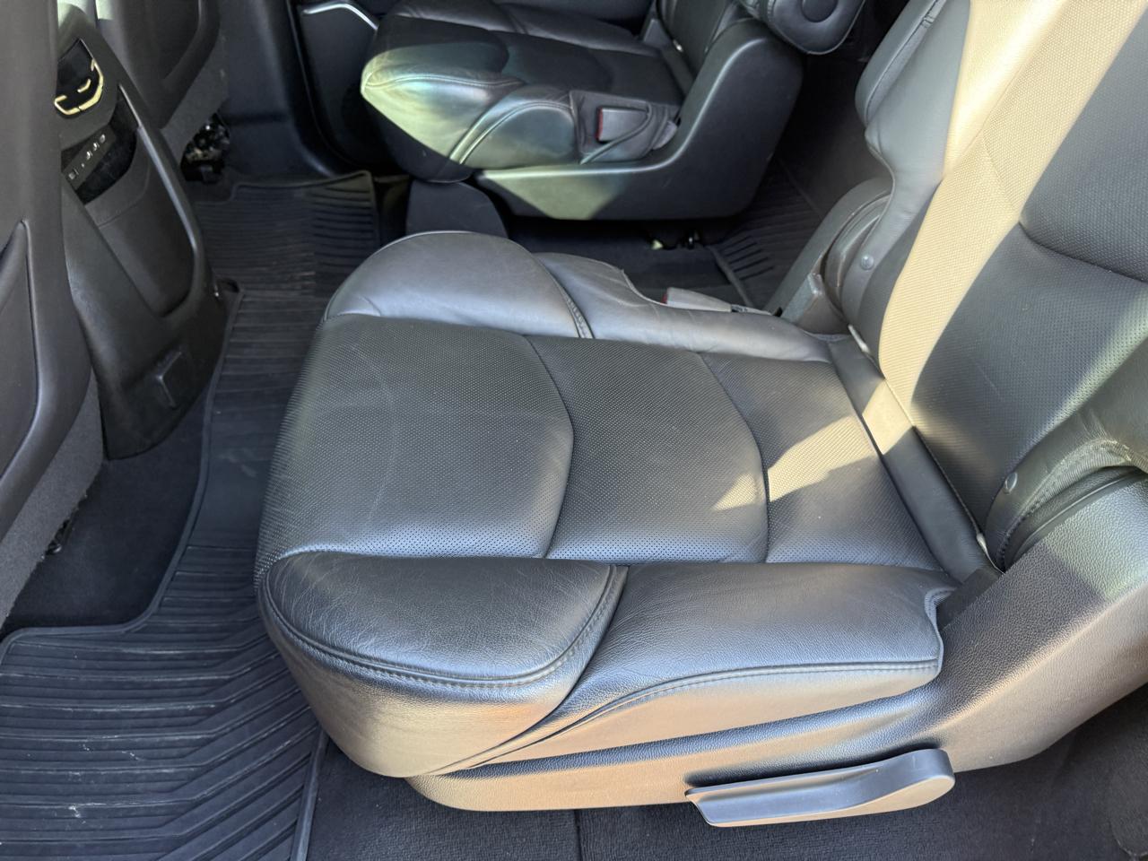 Cadillac Escalade ESV 4WD 4dr Premium Luxury 2017