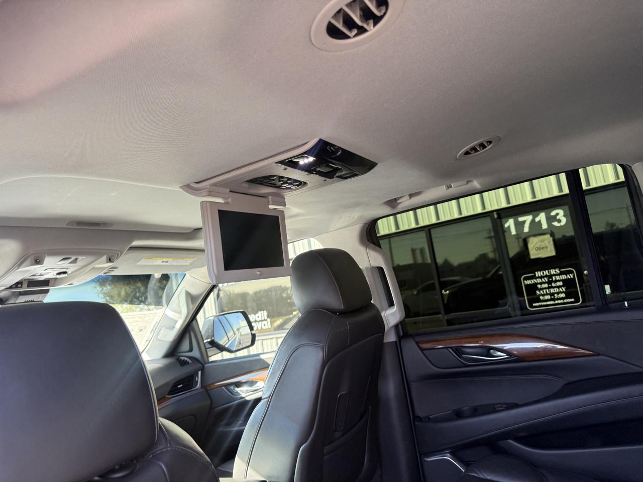 Cadillac Escalade ESV 4WD 4dr Premium Luxury 2017