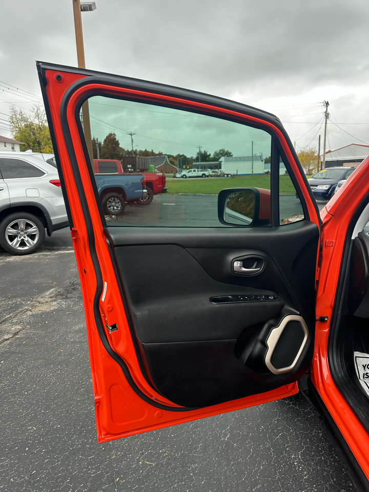 Jeep Renegade Latitude FWD 2016 Jeep Renegade Latitude FWD 2016