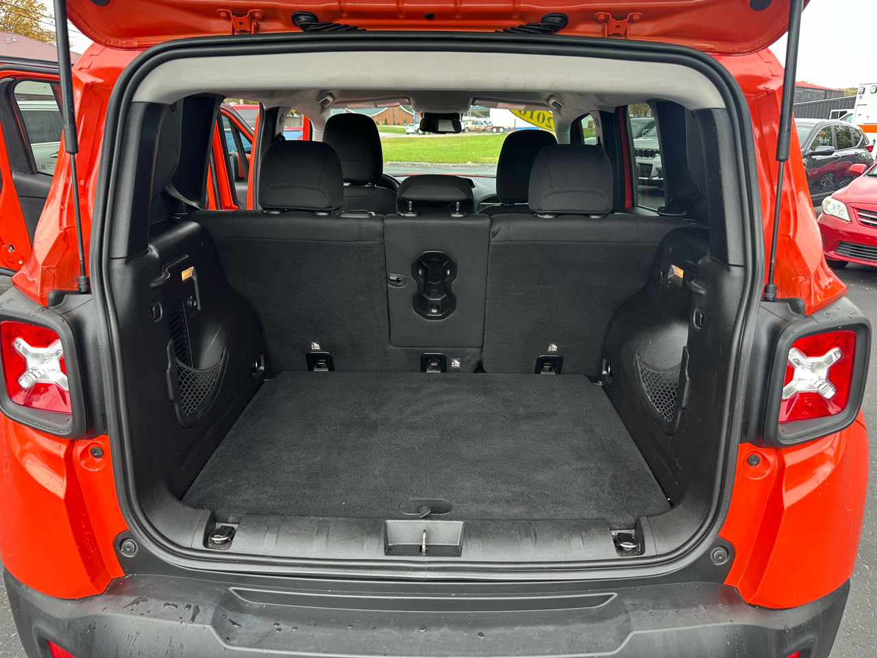 Jeep Renegade Latitude FWD 2016 Jeep Renegade Latitude FWD 2016